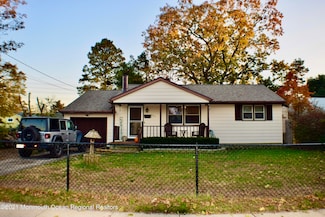 402 Maple St, Lakehurst, NJ 08733