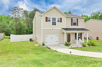 1124 Woodsman Dr, Burlington, NC 27217