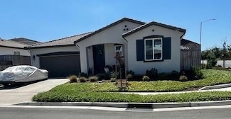 2001 Wildflower Dr, Hollister, CA 95023