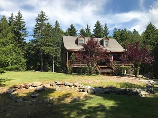 35 Salem Towne Rd, Southwest Harbor, ME 04679