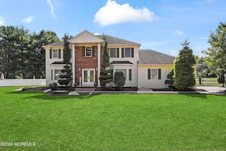 6 Emerald Ct, Freehold, NJ 07728