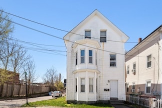 24 W 3rd St, Lowell, MA 01850