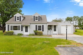 1043 Inner Dr, Schenectady, NY 12303