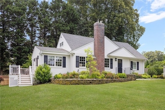 10 Linden Gate Ln, Newport, RI 02840