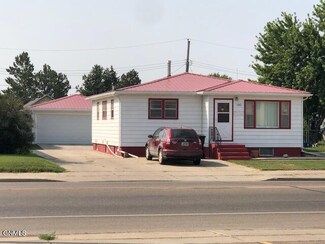 1005 11th St W, Williston, ND 58801