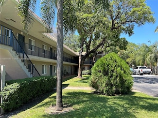 1111 SW 4th St Unit 6, Fort Lauderdale, FL 33312