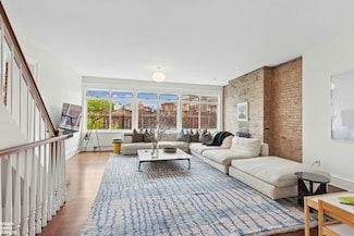279 W 12th St, New York, NY 10014