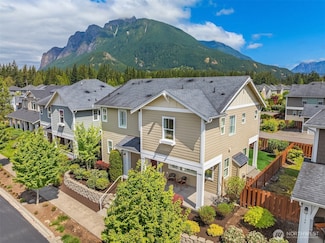 1130 Maloney Grove Ave SE, North Bend, WA 98045