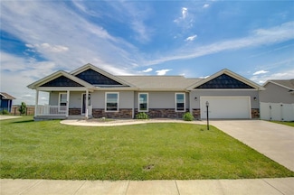 176 Bay Meadow Cir, Moro, IL 62067