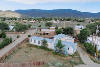 801 Gusdorf Rd, Taos, NM 87571