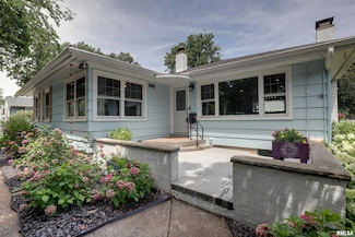 1142 S 24th St, Quincy, IL 62301