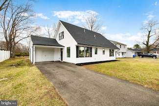 59 Parkside Cir, Willingboro, NJ 08046