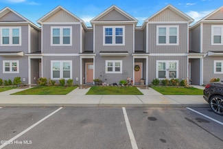 624 Jacks Crossing Dr, Hubert, NC 28539