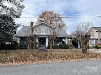 318 S Cedar St, Lincolnton, NC 28092