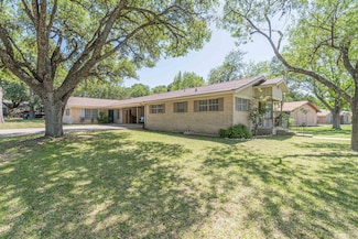 324 Craddock Ave, San Marcos, TX 78666