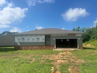 110 Hassell Dr, Martin, TN 38237