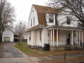 752 Lake Michigan Dr NW, Grand Rapids, MI 49504