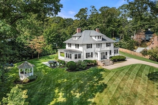 46 Garden Rd, Wellesley Hills, MA 02481