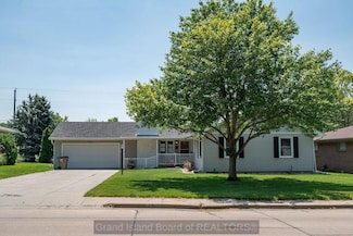 2415 W Anna St, Grand Island, NE 68803