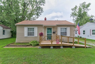 1913 Waggoner Ave, Evansville, IN 47714