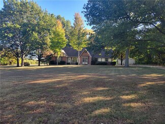 23645 W 191st St, Spring Hill, KS 66083