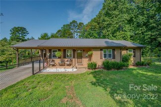 566 Edwards St, Rutherfordton, NC 28139