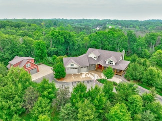 1167 56th St, Hudson, WI 54016