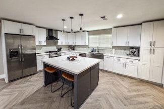 1189 Southwood Dr, Huntsville, TX 77340