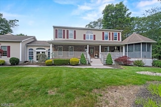 25 Charissaa Ct, Hewitt, NJ 07421