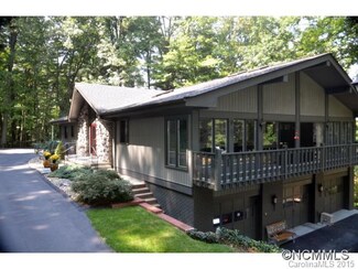 101 White Pine Dr, Hendersonville, NC 28739
