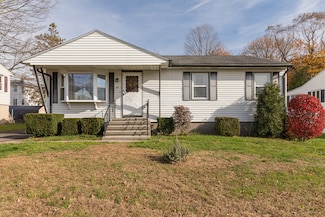 68 Valentino Dr, Waterbury, CT 06704