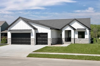 10314 S 97th St, Papillion, NE 68046