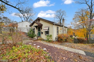 121 W Munson Ave, Dover, NJ 07801