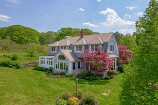4 Cole Field Rd, Cape Elizabeth, ME 04107