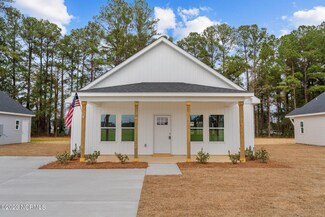 900 W Bridgers Street Extension, Burgaw, NC 28425