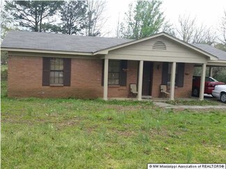 104 Homestead Ln, Coldwater, MS 38618