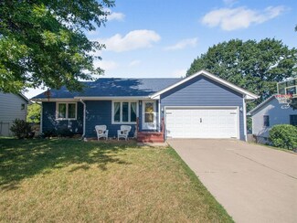 610 N 9th St, Carlisle, IA 50047