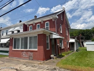633 Center St, Coal Township, PA 17866