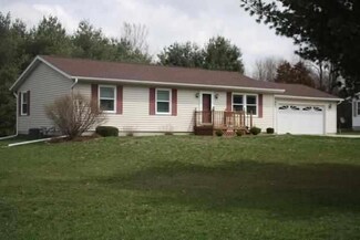 842 White Oaks Dr, Dixon, IL 61021
