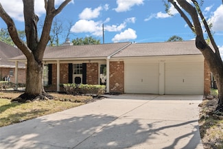 11907 Windlake Dr, Houston, TX 77070