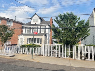 5359 72nd Place, Maspeth, NY 11378