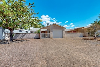 154 Pearl Dr NE, Rio Rancho, NM 87124