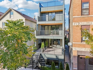 1536 W Chestnut St Unit B, Chicago, IL 60642