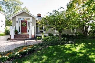 602 E Illinois St, Wheaton, IL 60187