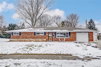 2709 Parklawn Dr, Dayton, OH 45440