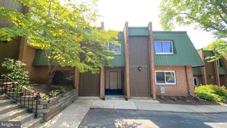 612 Meadowview Ln, Mont Clare, PA 19453