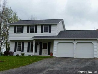 5880 Fieldstone Dr, Cazenovia, NY 13035