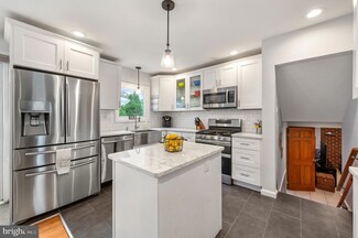 315 Bailey Rd, Bryn Mawr, PA 19010