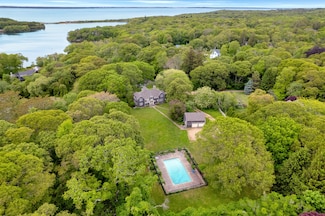 20 James Pond Way, Vineyard Haven, MA 02568