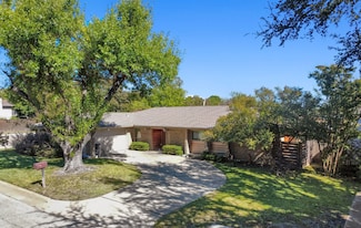 15606 Kingscrest Cir, Dallas, TX 75248